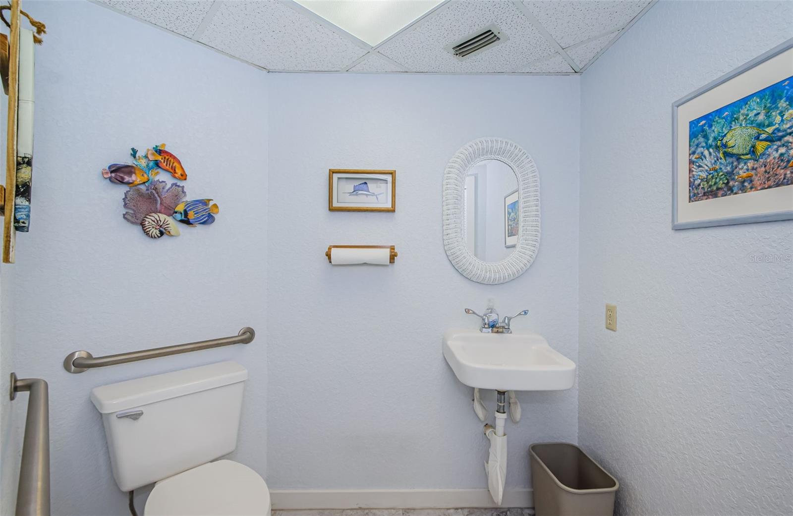 7416 Community Ct Property Photo 8