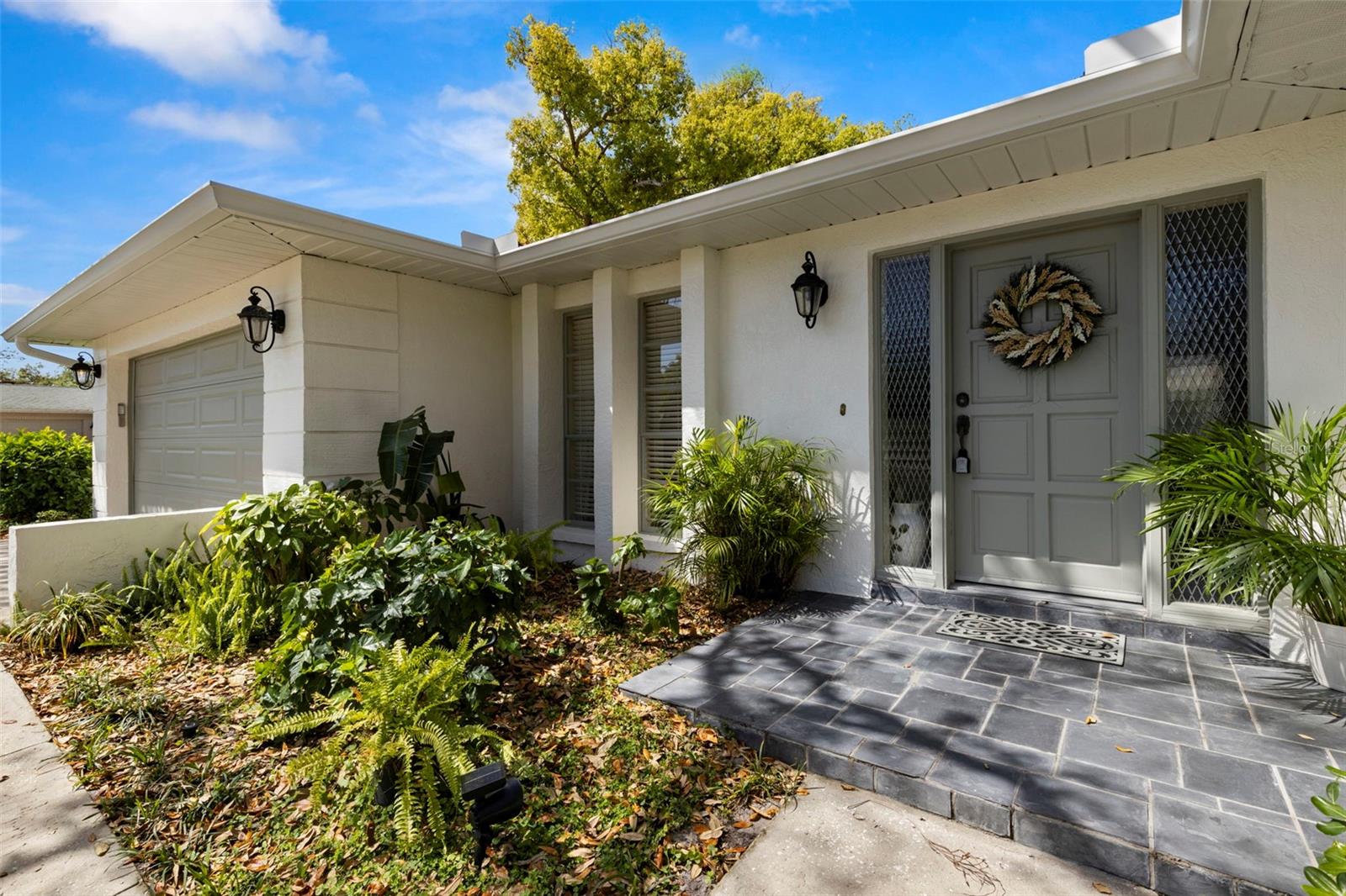 2029 Winding Oaks Dr Property Photo 1