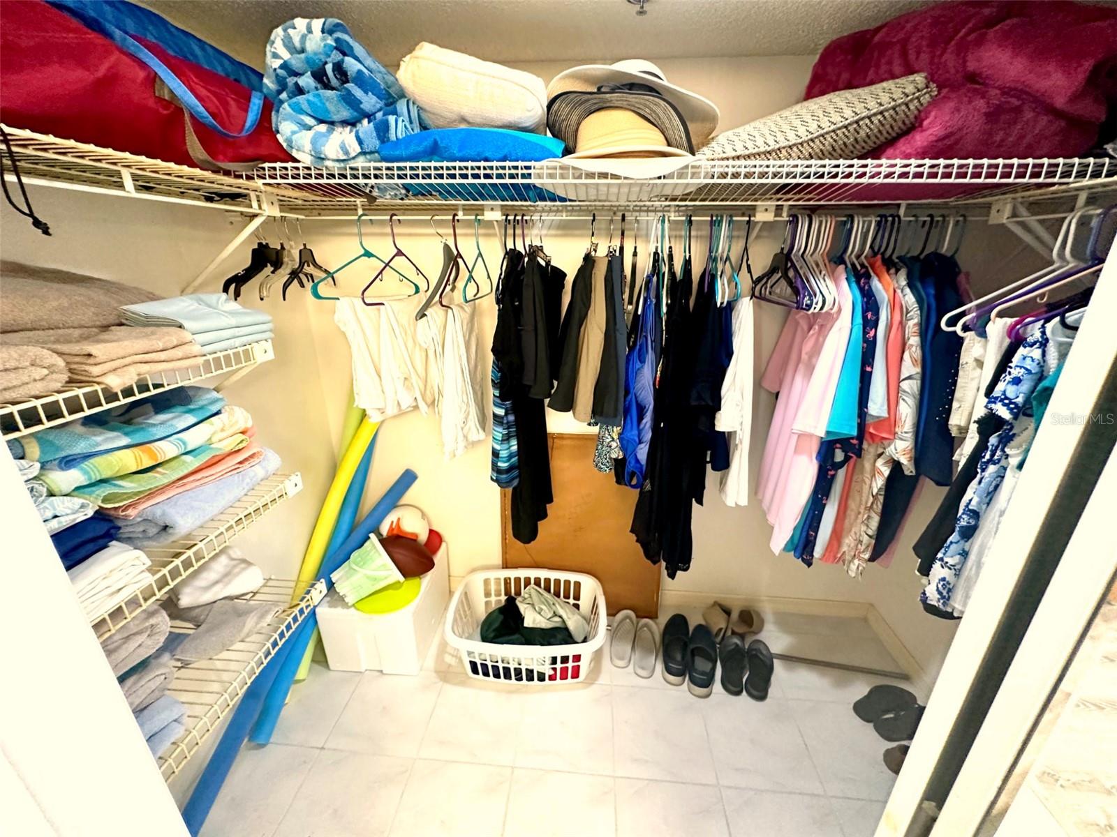 690 Island Way #707 Property Photo 18