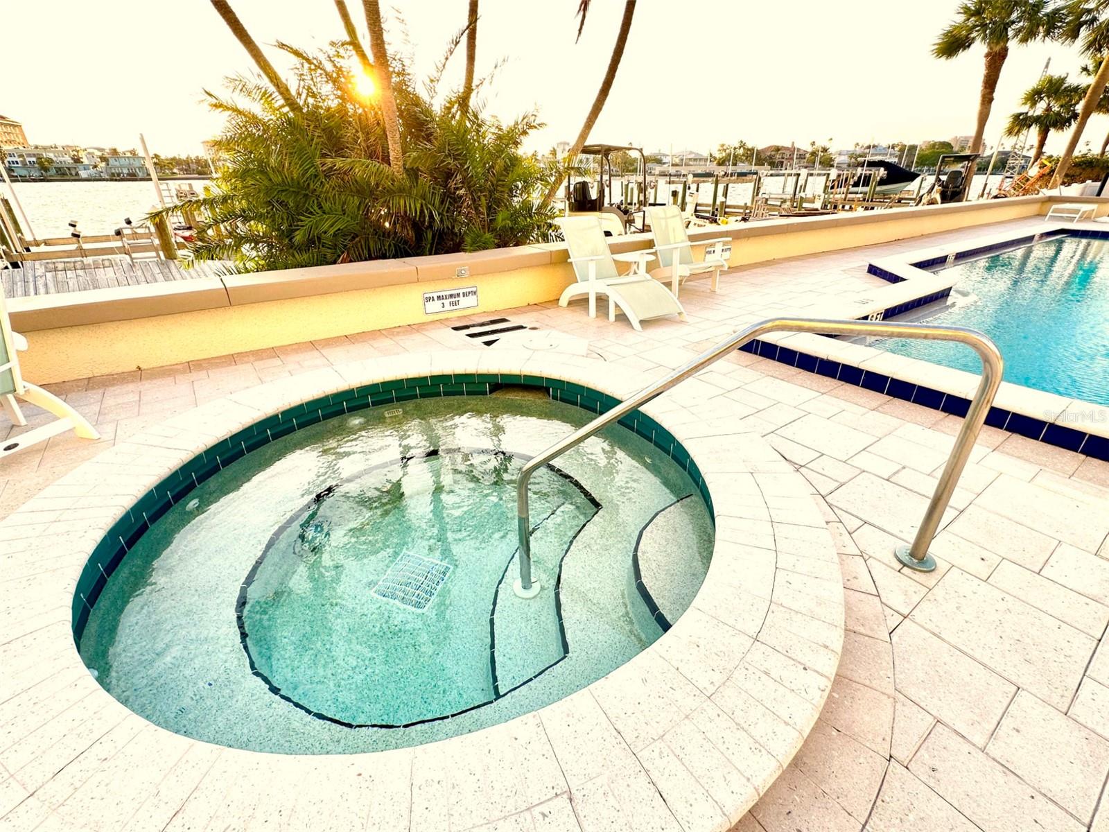 690 Island Way #707 Property Photo 26