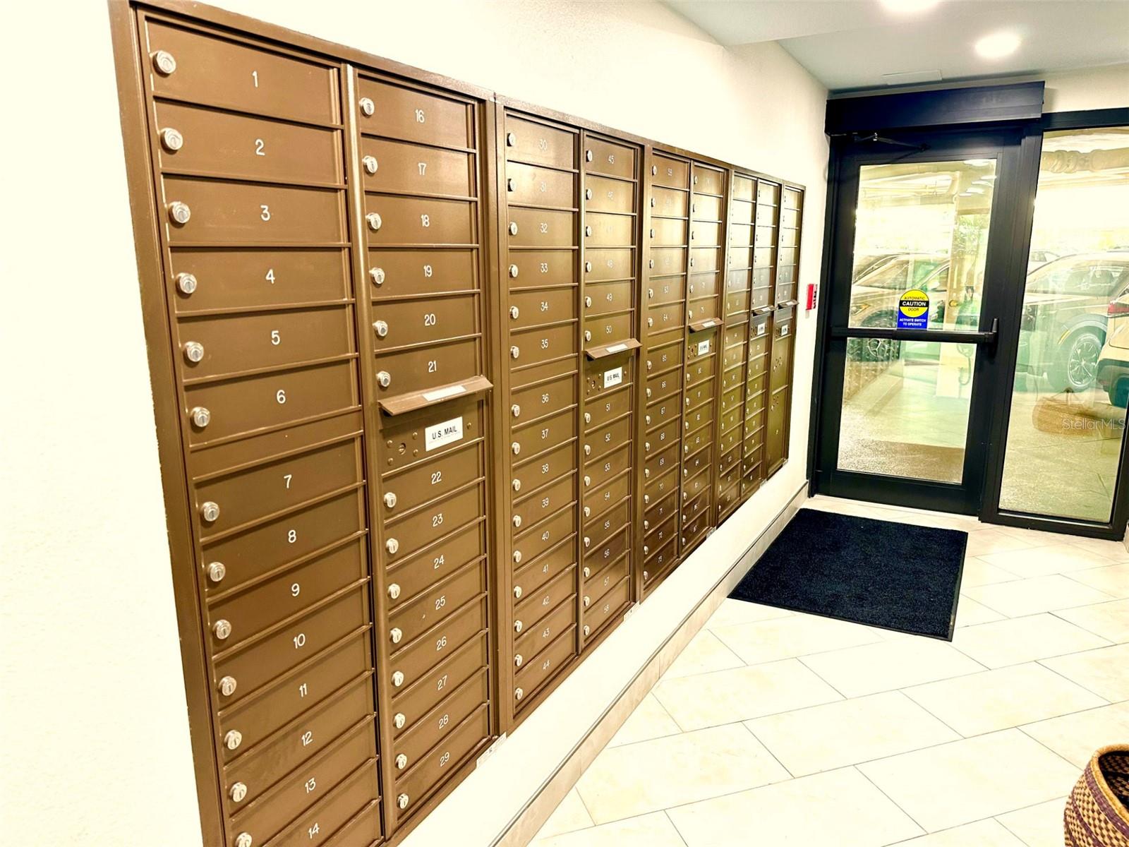 690 Island Way #707 Property Photo 40