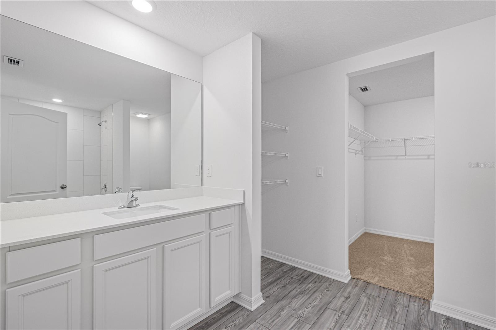 10 Sawfish Ct Property Photo 11