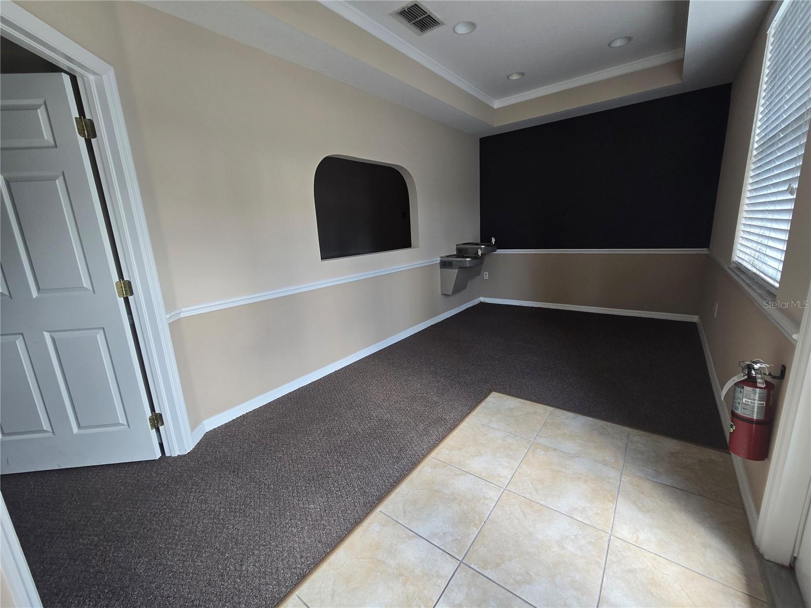13135 W Linebaugh Ave Property Photo 7