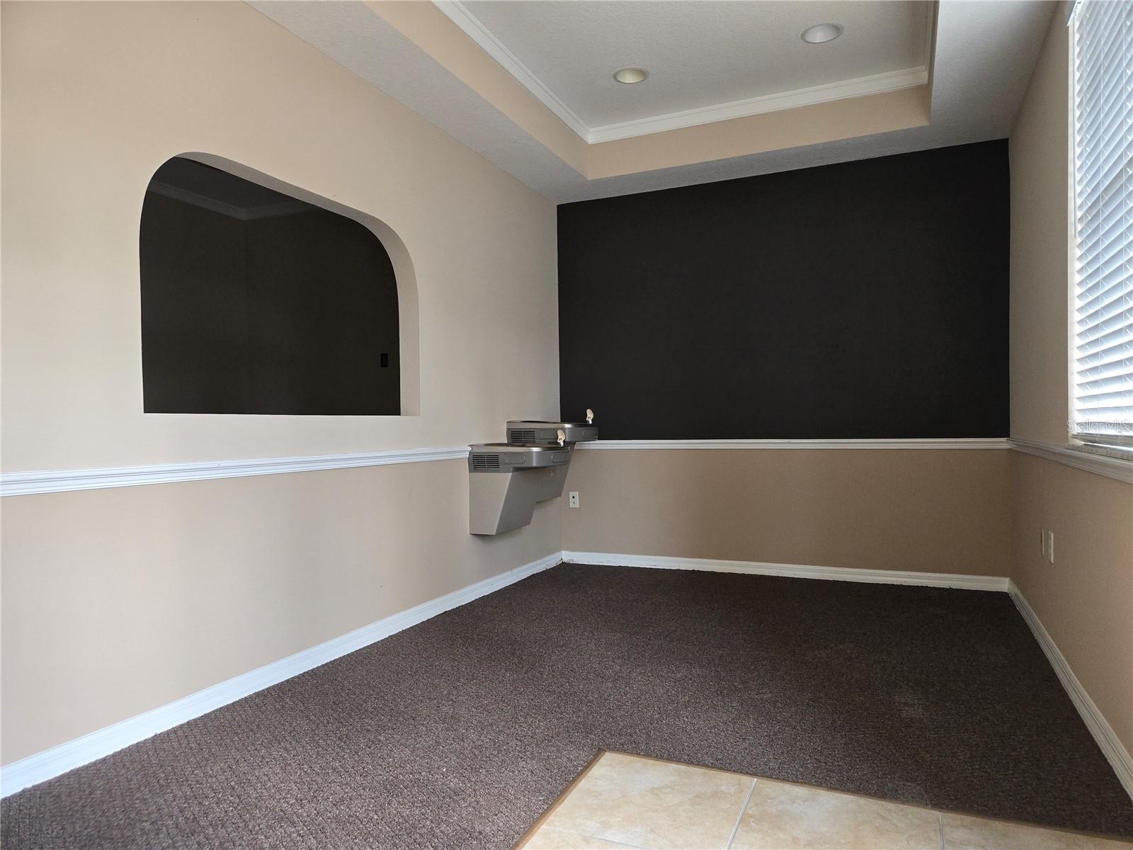 13135 W Linebaugh Ave Property Photo 8
