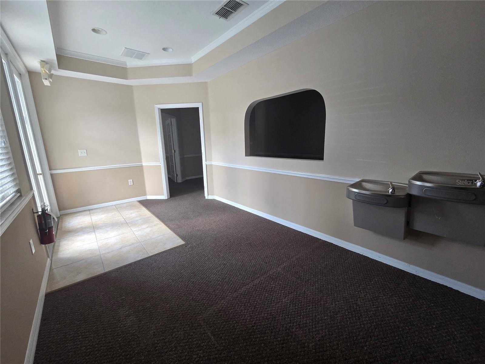 13135 W Linebaugh Ave Property Photo 9