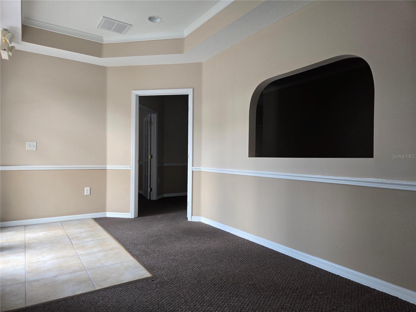 13135 W Linebaugh Ave Property Photo 10