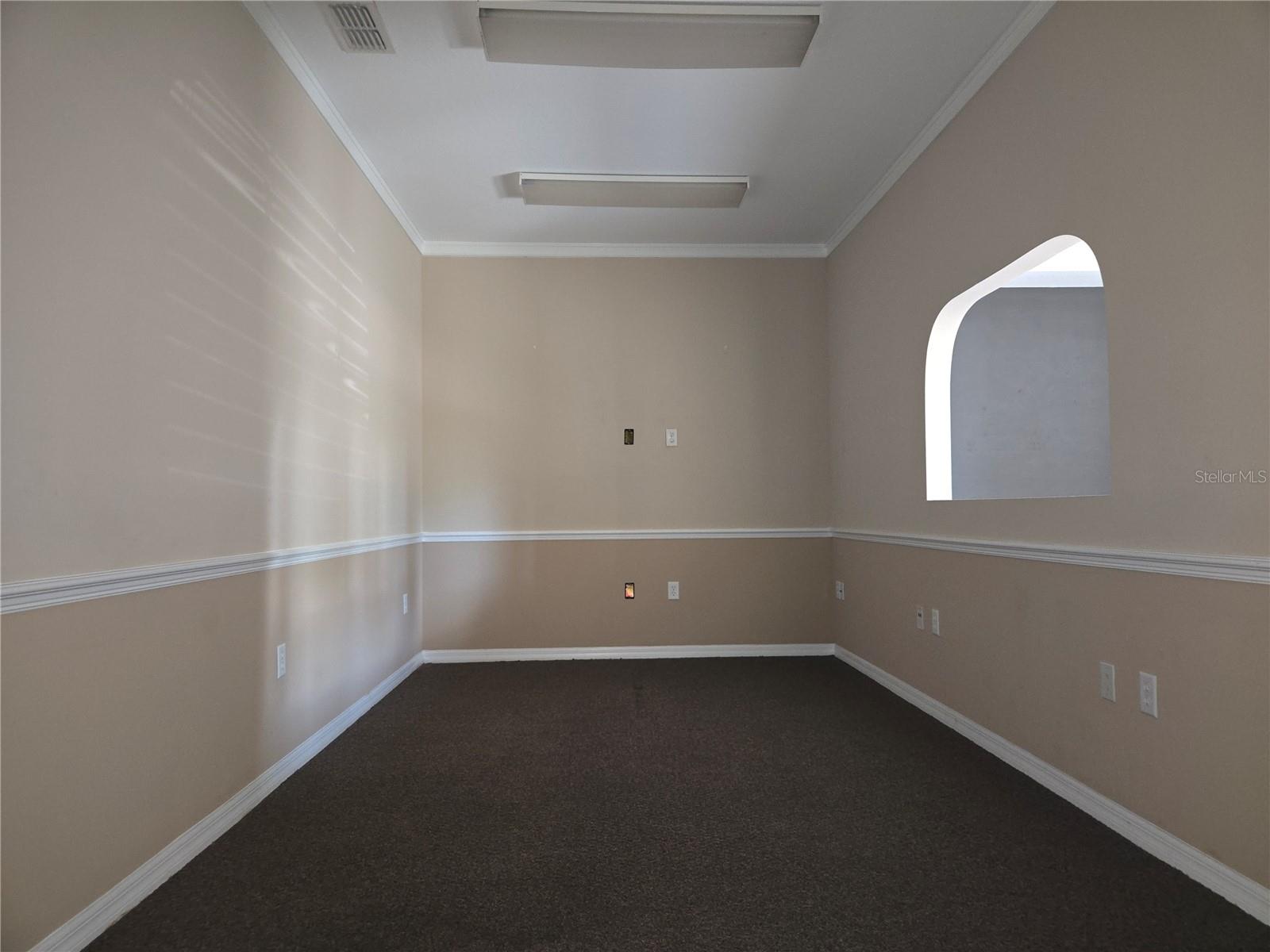 13135 W Linebaugh Ave Property Photo 11