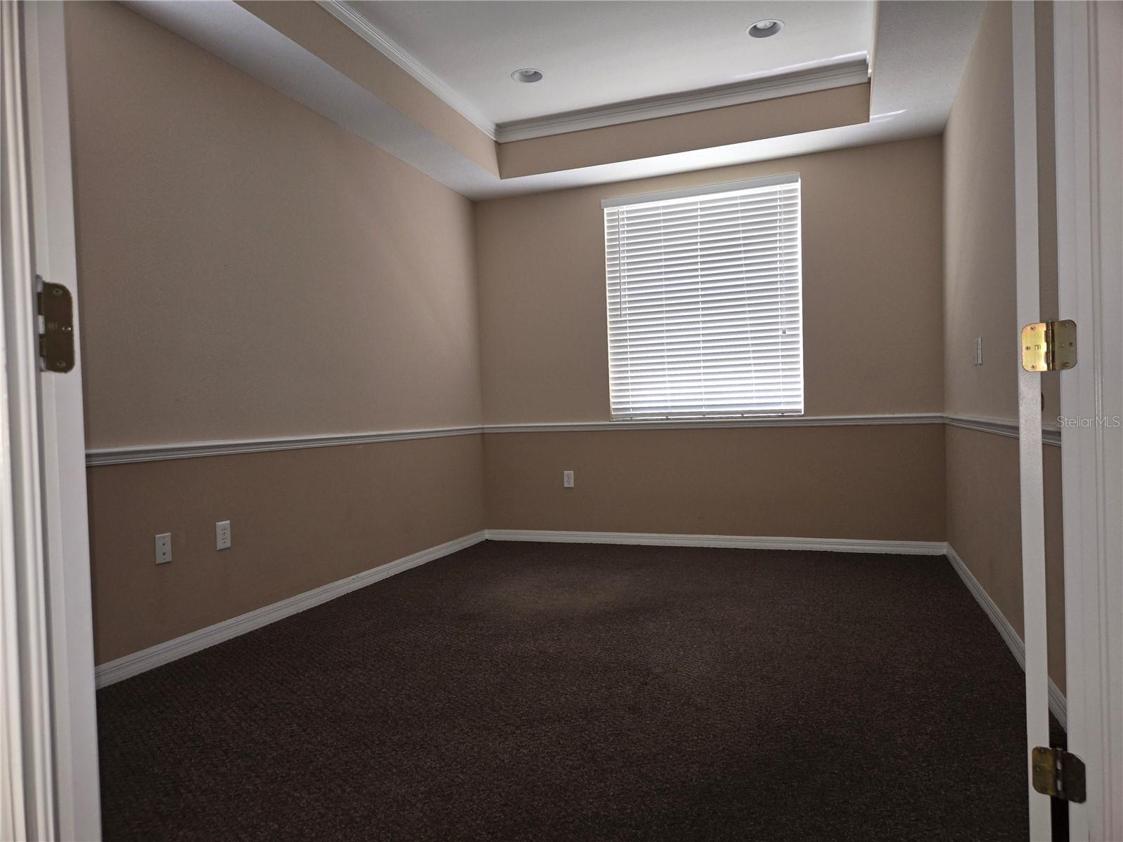 13135 W Linebaugh Ave Property Photo 13
