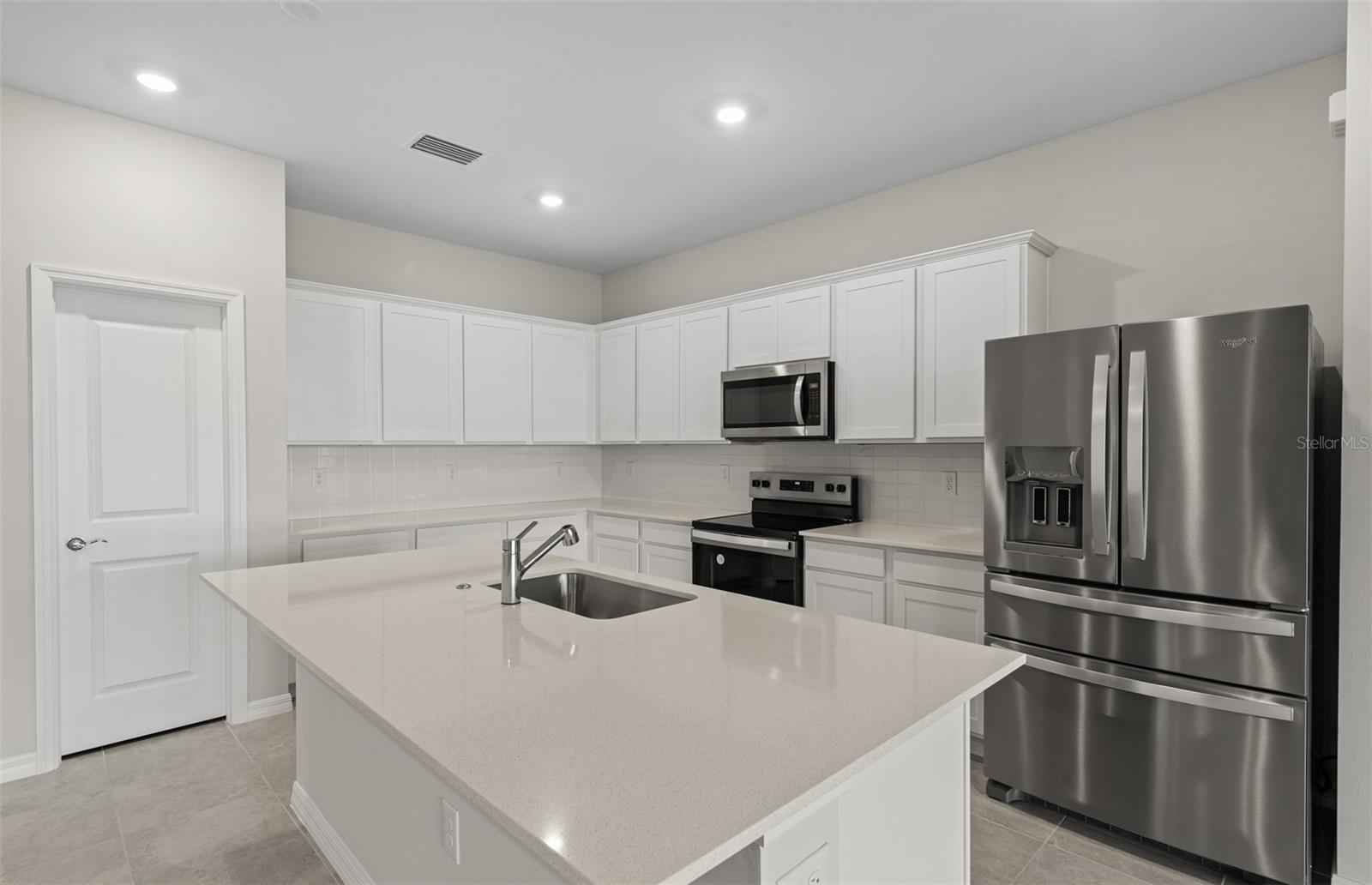 2731 Winding Creek Trl Property Photo 7