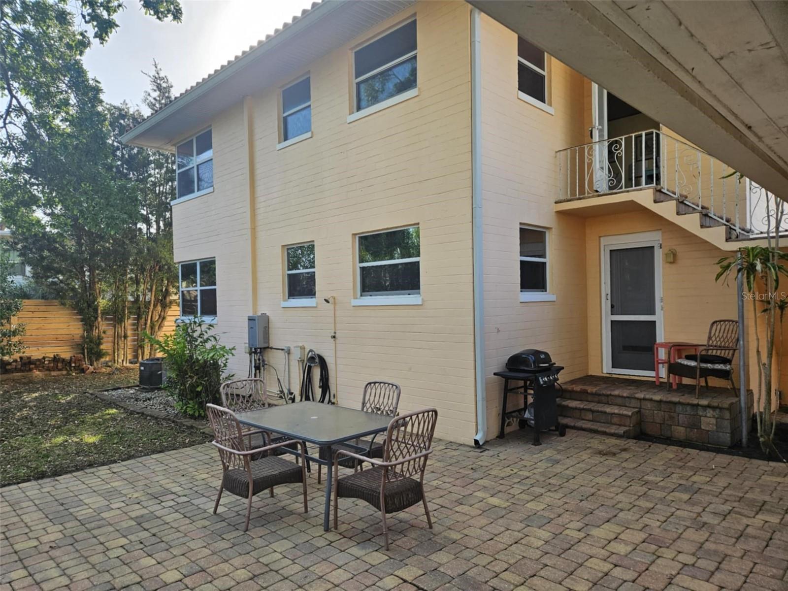123-125 Mitchell Pl Property Photo 5