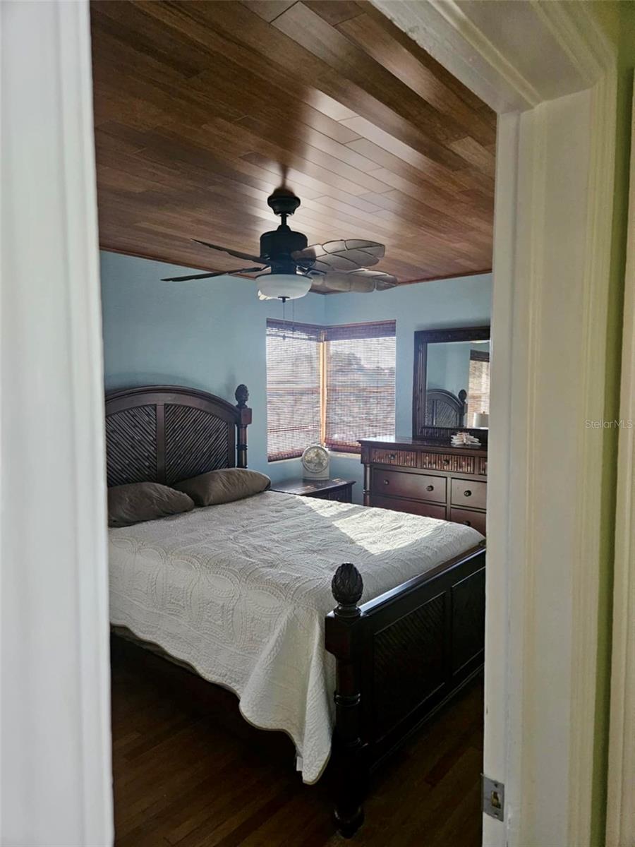 123-125 Mitchell Pl Property Photo 20