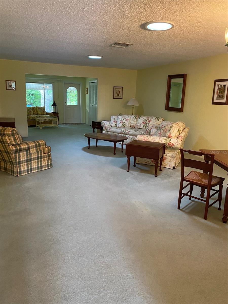 1679 S Lake Ave #4 Property Photo 6