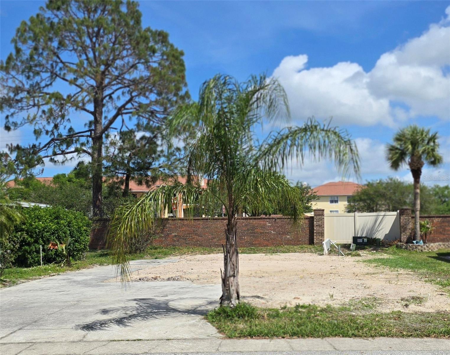 257 Pelican Dr N Property Photo 1