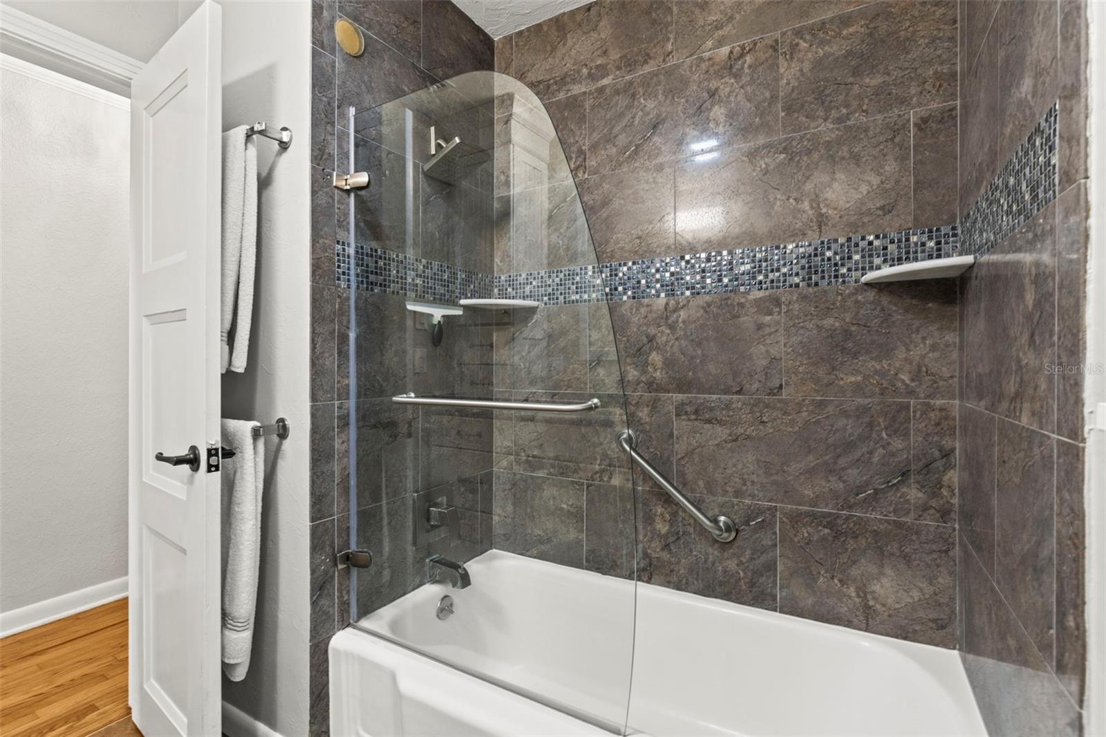 522 James St Property Photo 21