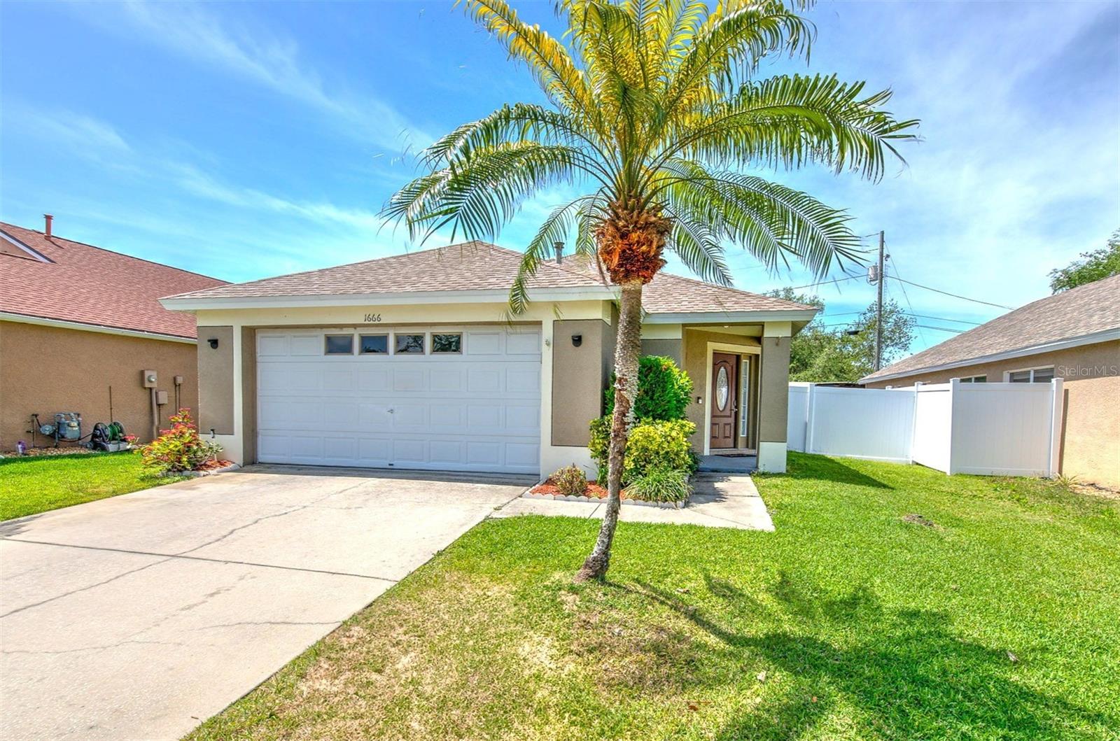 1666 MEADOW OAK LN Property Photo 1