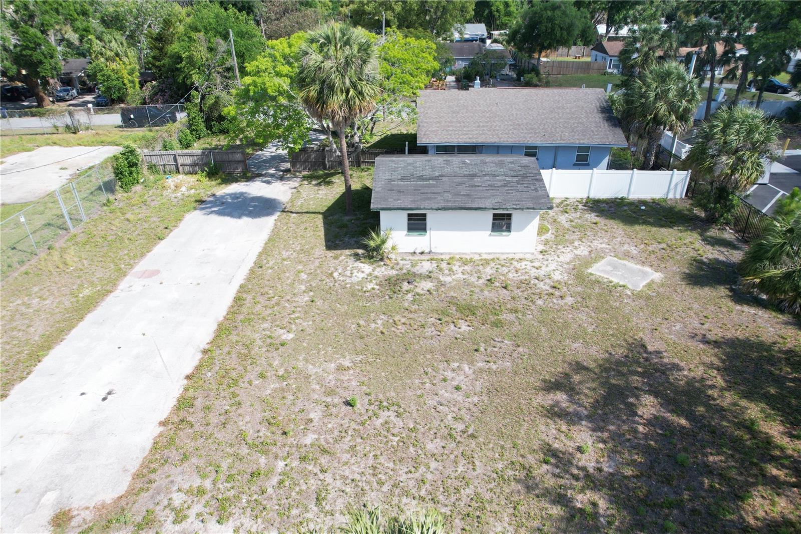 705 E Wilma St Property Photo 21
