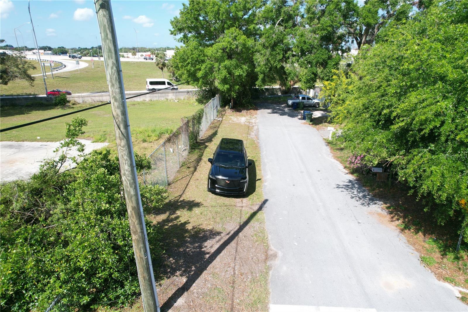 705 E Wilma St Property Photo 23