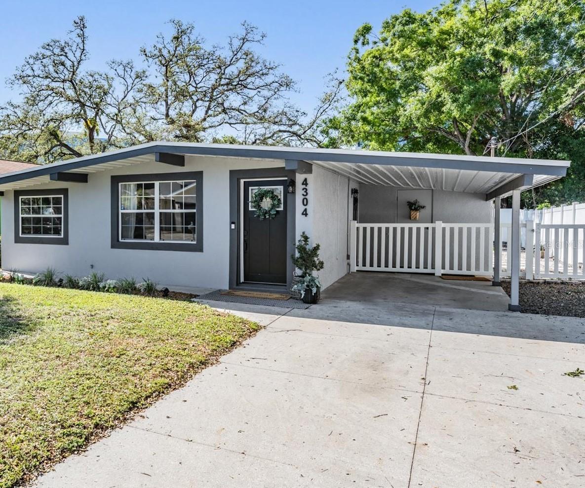 4304 W Nassau St Property Photo