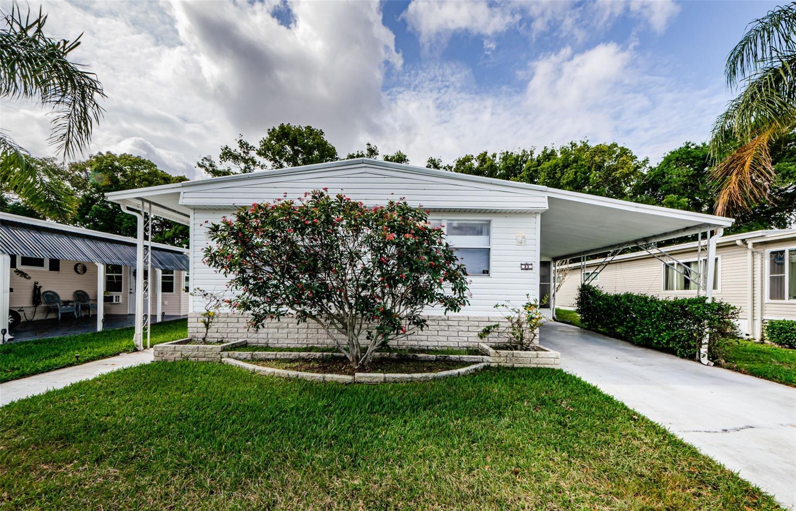 39820 Us Highway 19 N #23 Property Photo 1