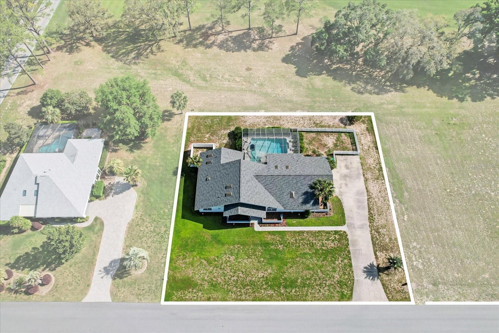 390 E Falconry Ct Property Photo
