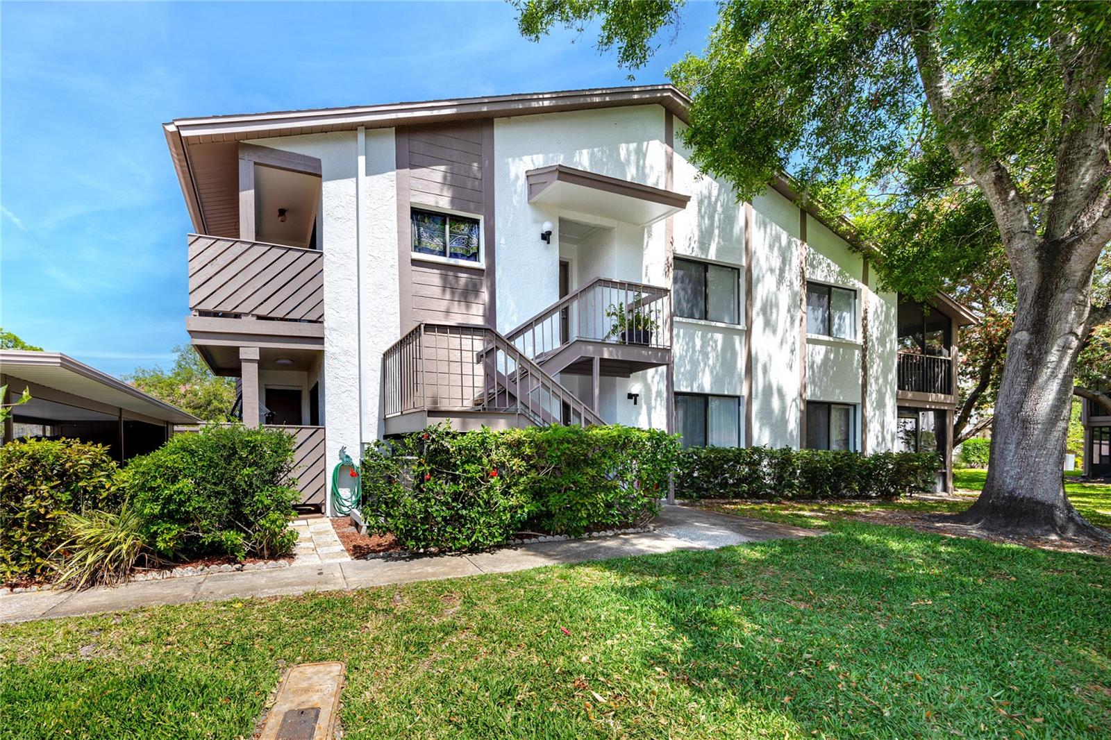 2363 Newburg Ln #b Property Photo