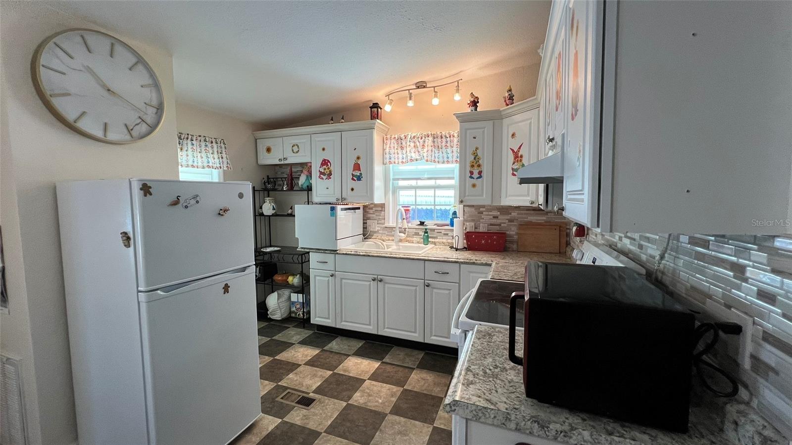 3829 Chah Dr Property Photo 4