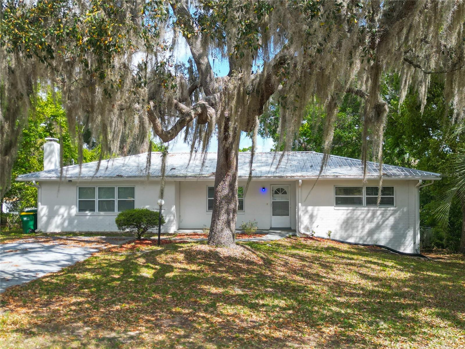 1406 Eden Dr Property Photo