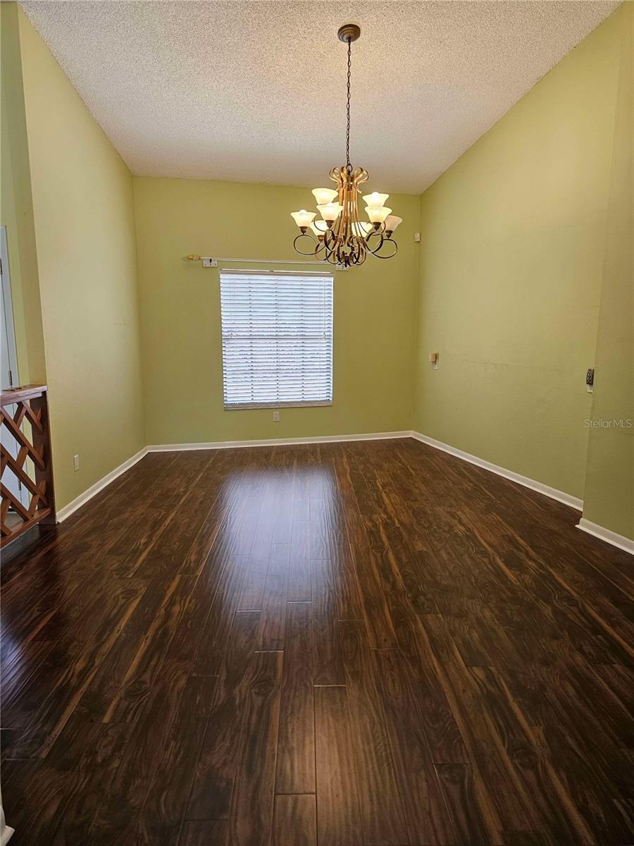 2704 E Montague Ct E Property Photo 9