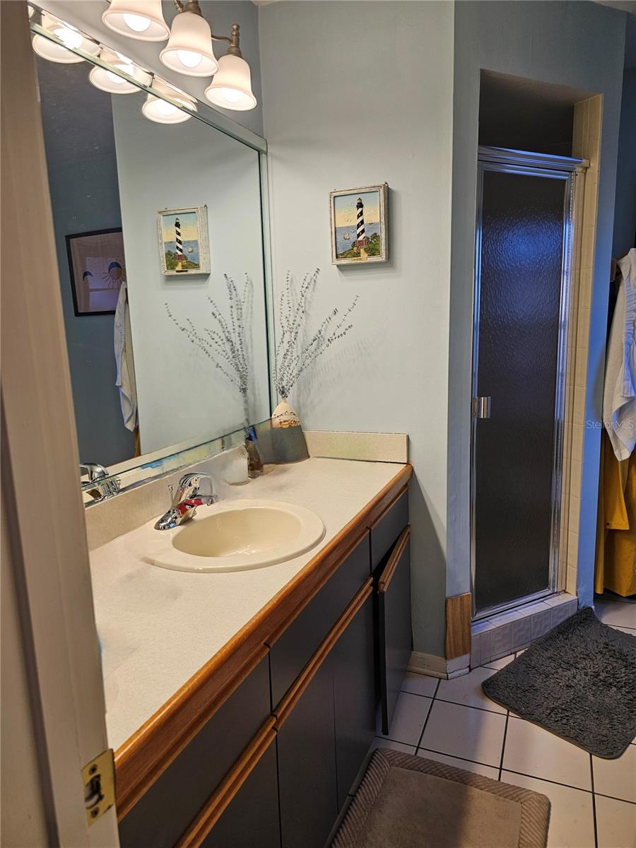 2704 E Montague Ct E Property Photo 22