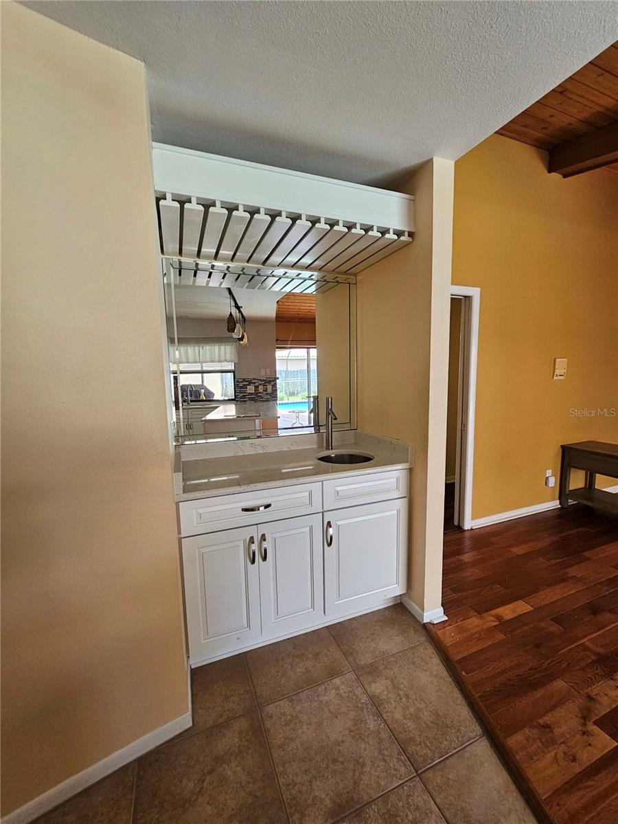 2704 E Montague Ct E Property Photo 25
