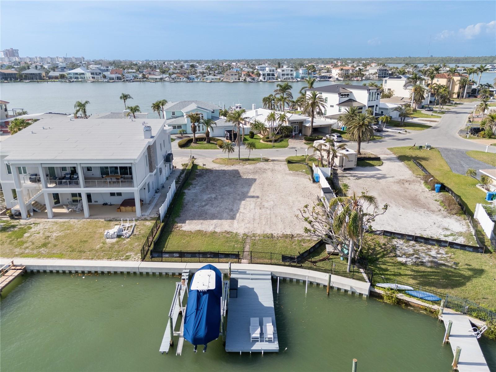 211 Bath Club Blvd N Property Photo