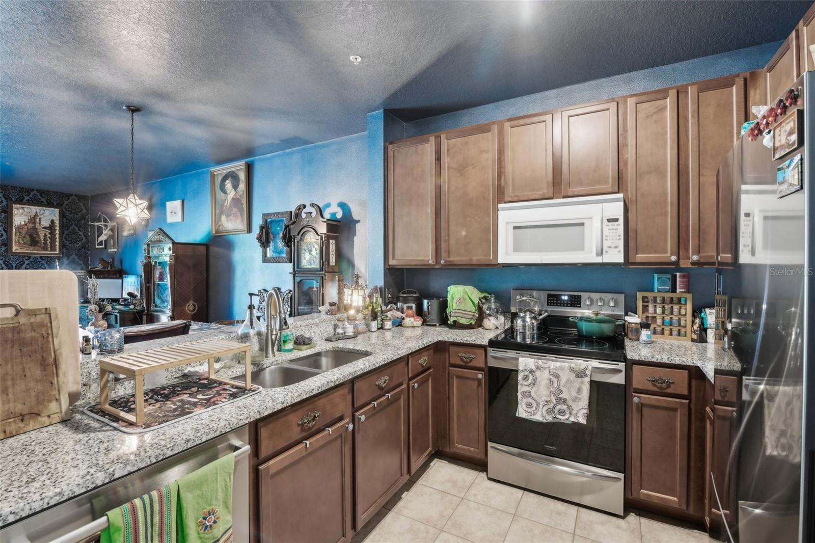 10451 Regent Square Dr #903 Property Photo 4