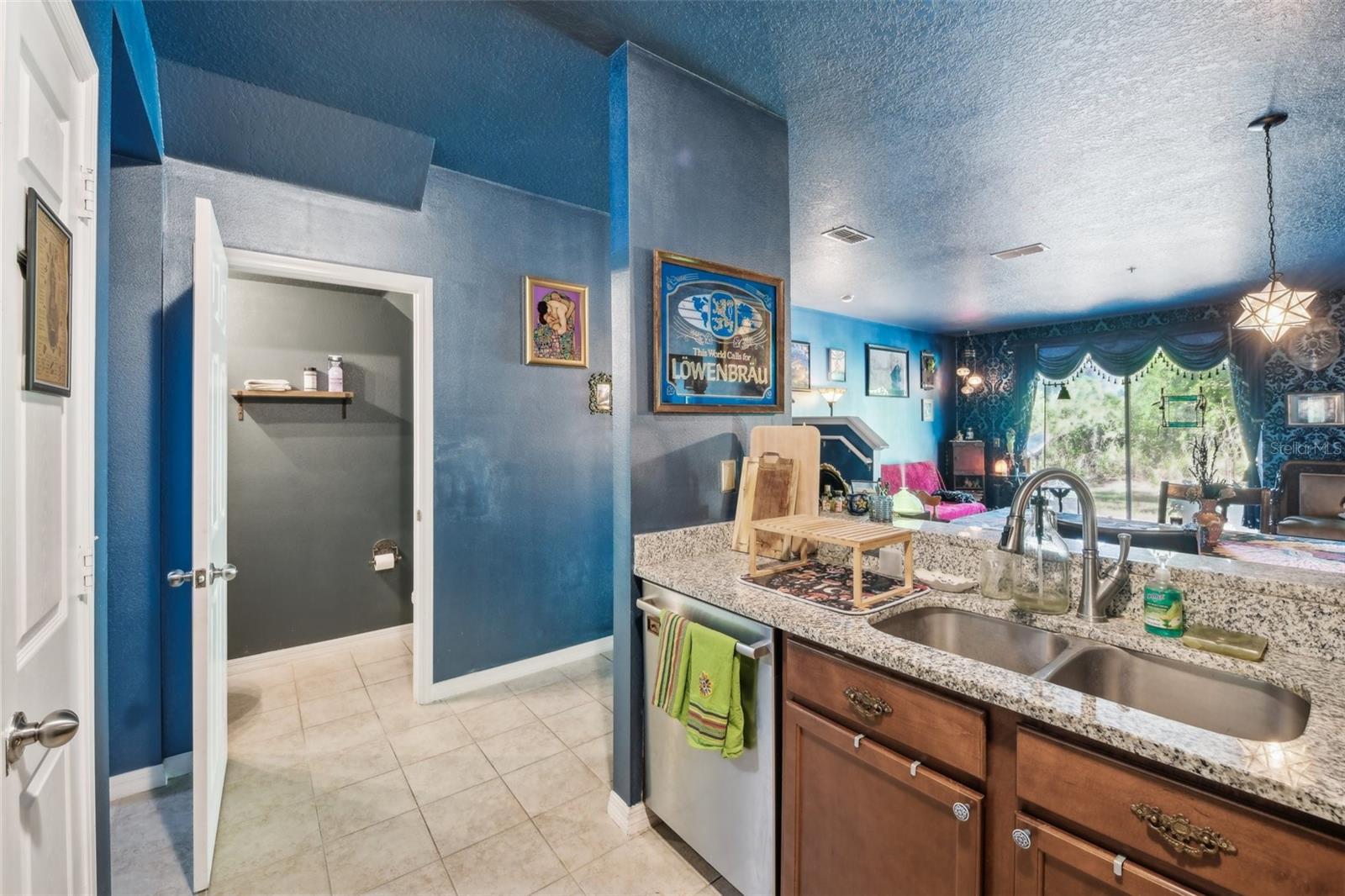 10451 Regent Square Dr #903 Property Photo 11