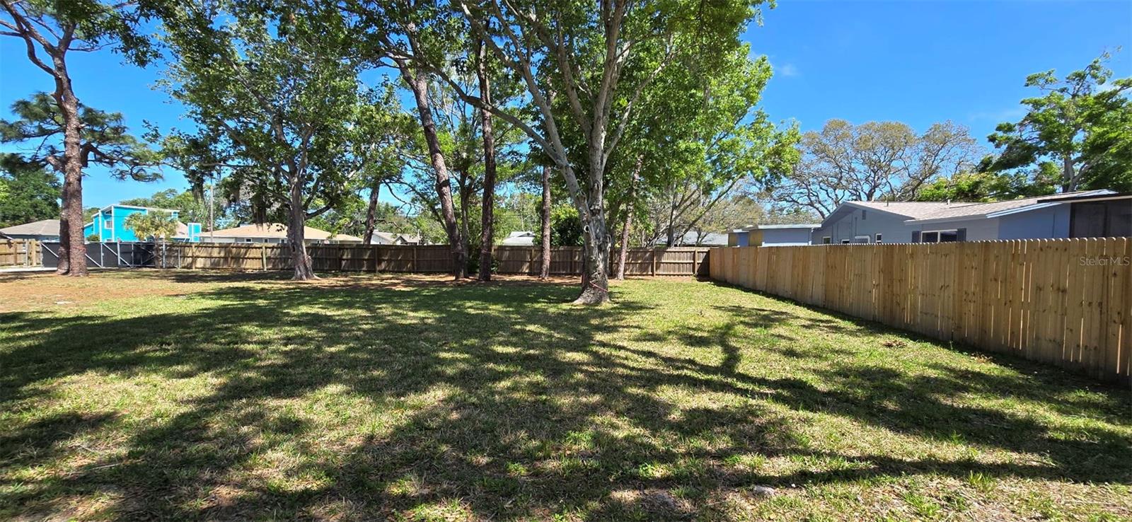 13296 98th Ave N Property Photo 4