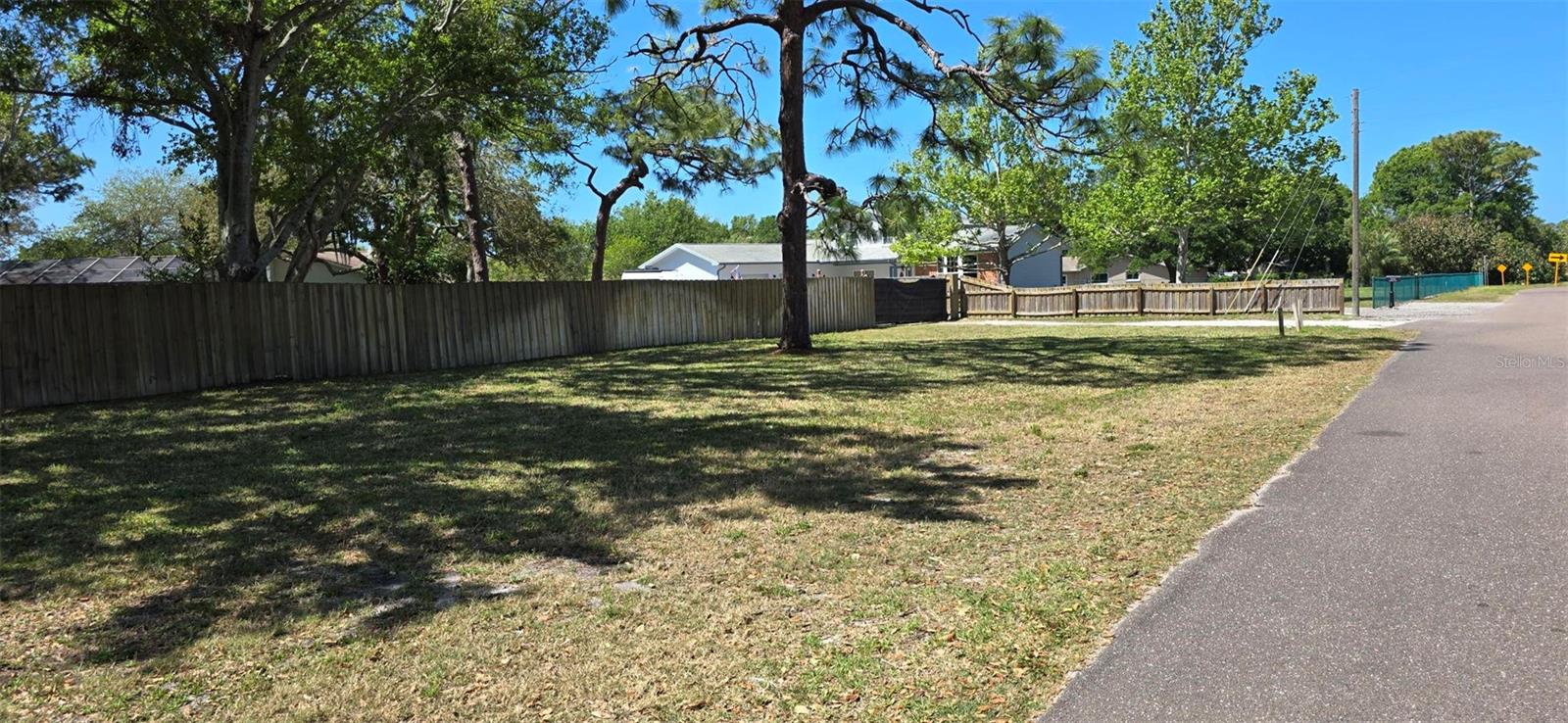 13296 98th Ave N Property Photo 9