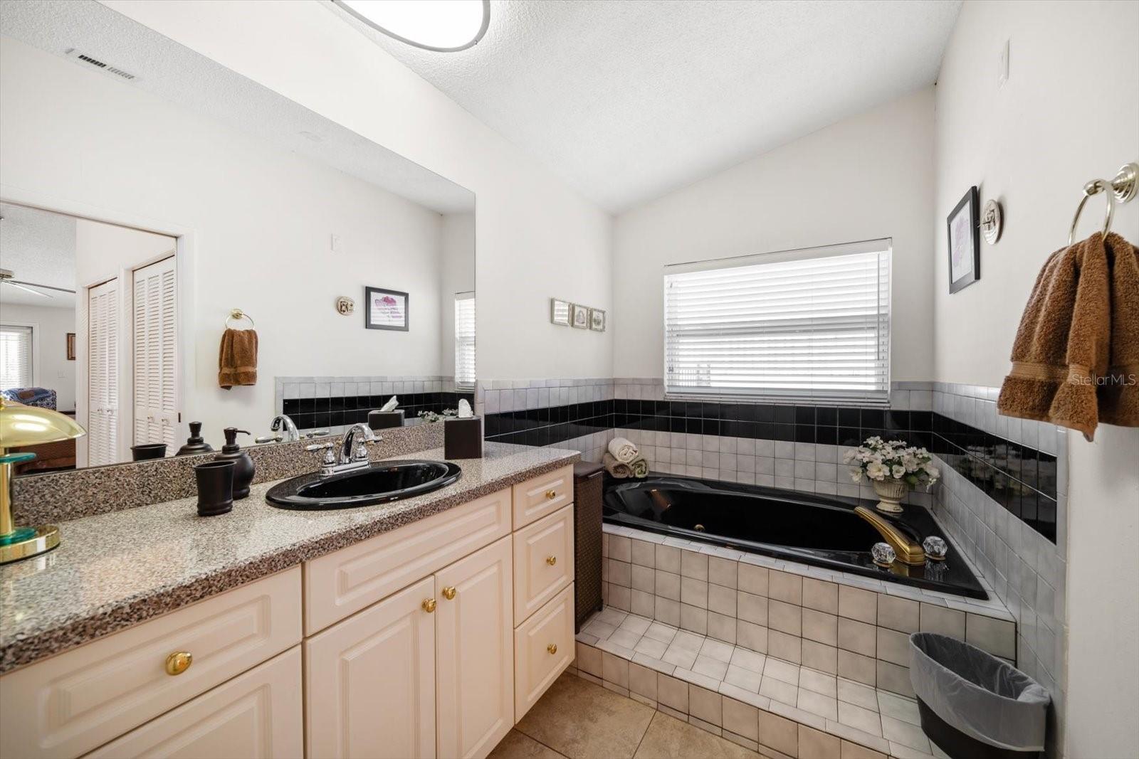 4868 Lake Valencia Blvd E Property Photo 20