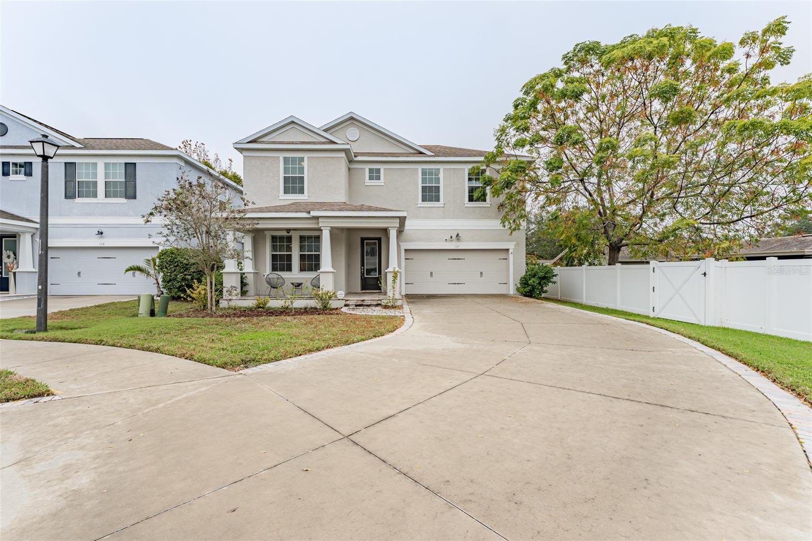 124 Philippe Grand Ct Property Photo