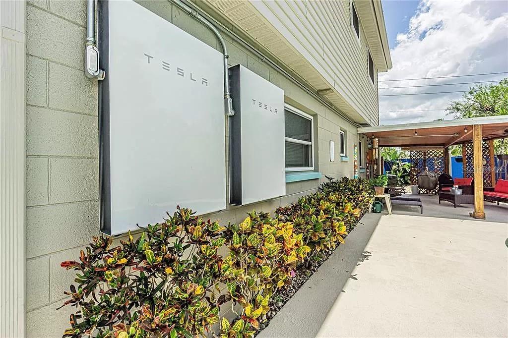 9201 86th Ave Property Photo 26