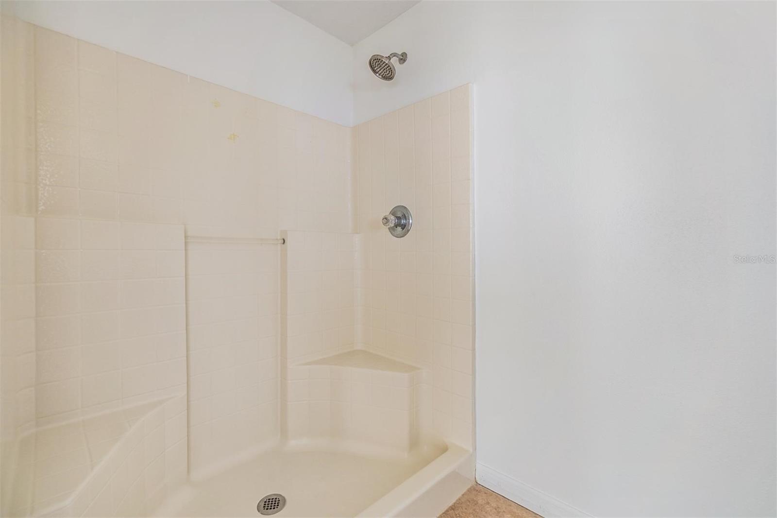 1524 Marsh Wood Dr Property Photo 7