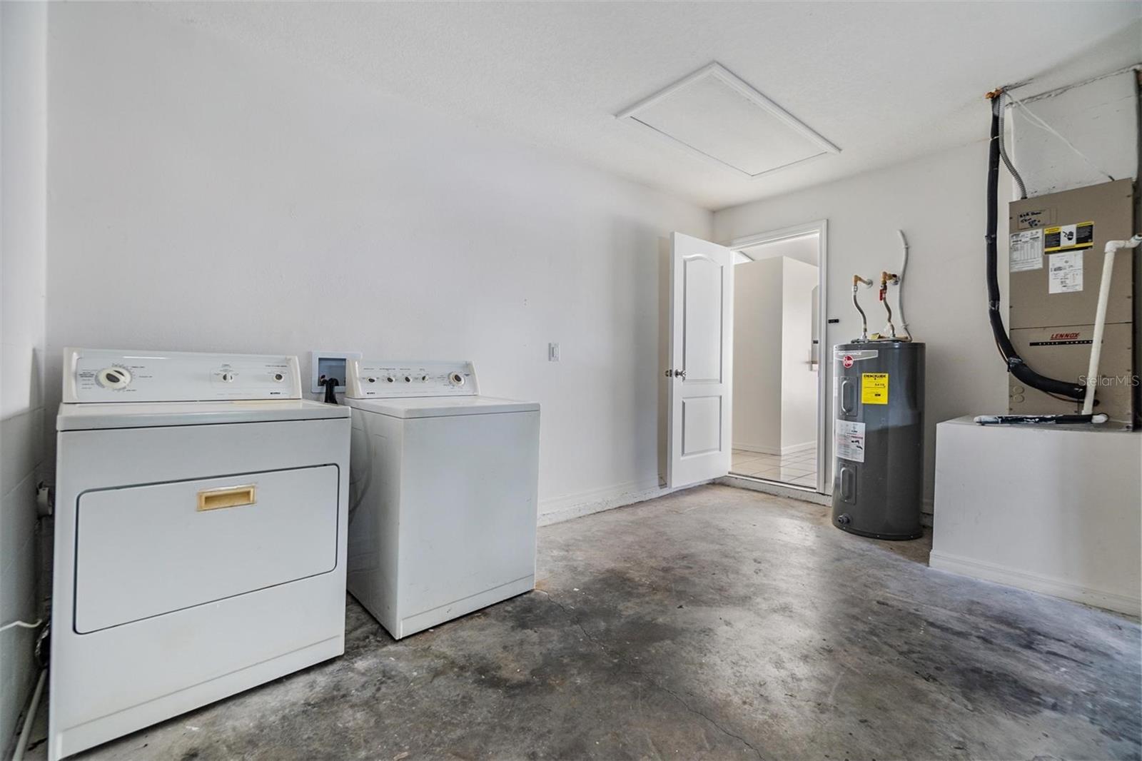 1524 Marsh Wood Dr Property Photo 28