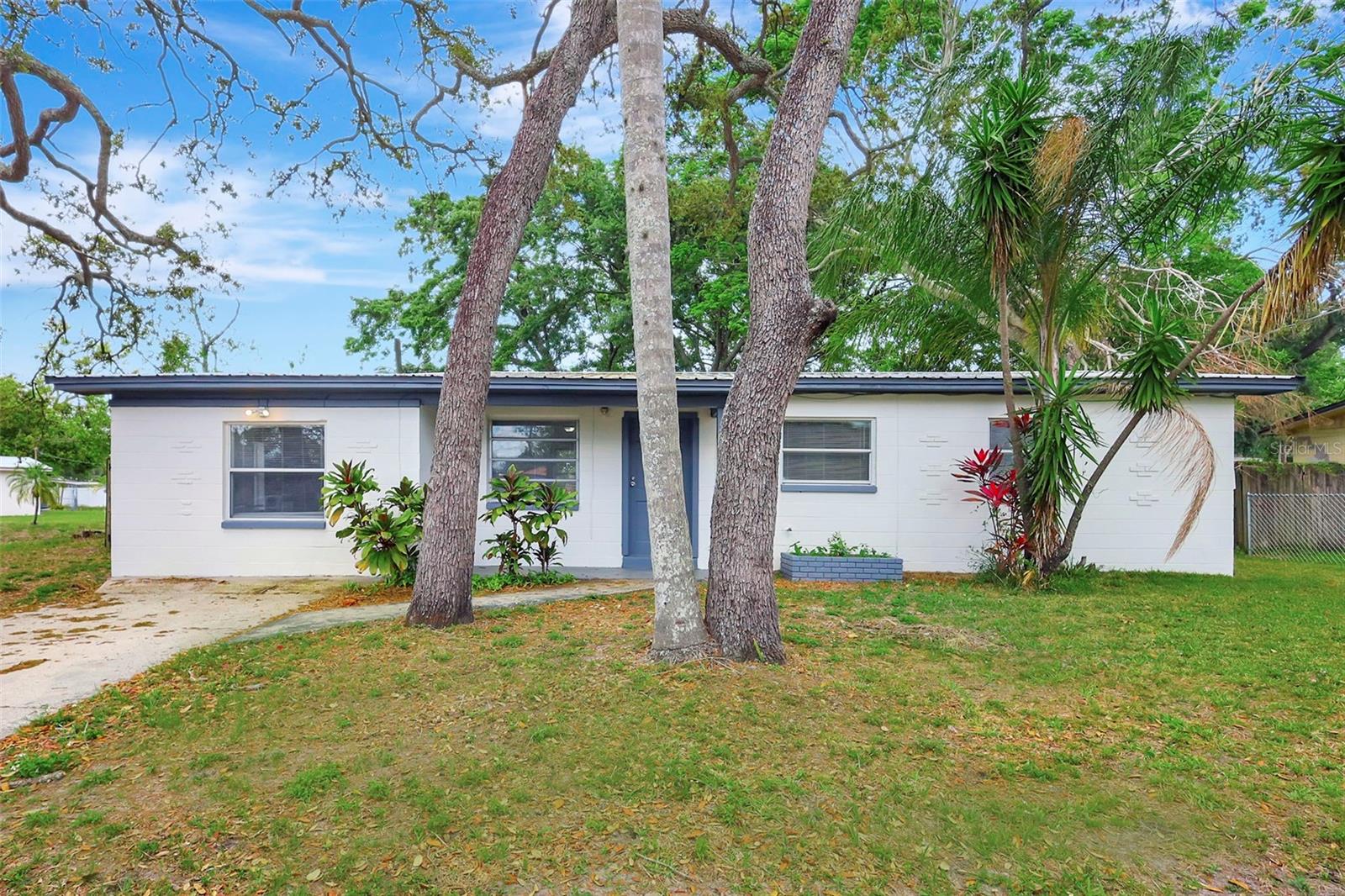 2102 E Bougainvillea Ave Property Photo 1