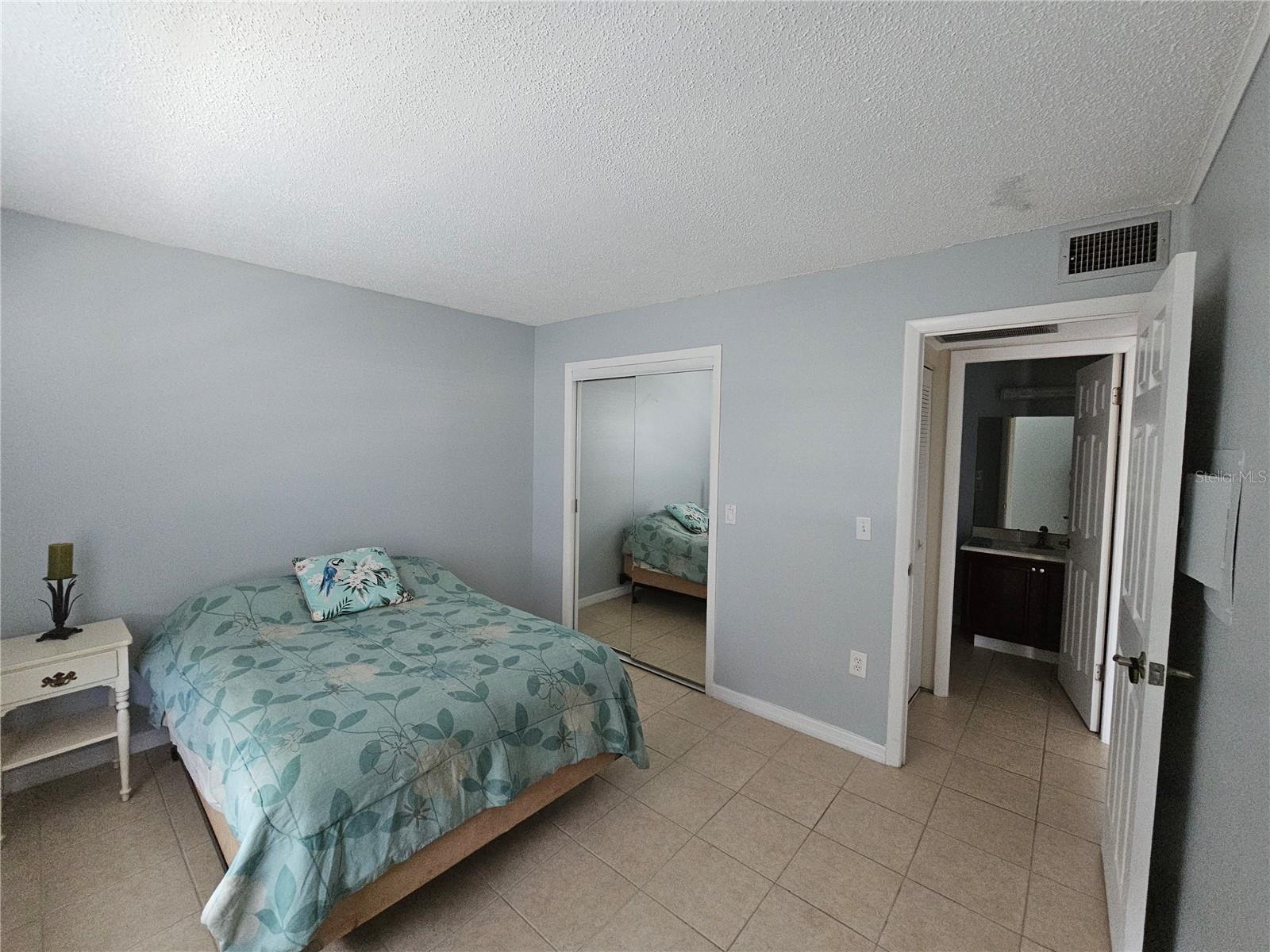 13813 Mission Oaks Blvd Property Photo 13