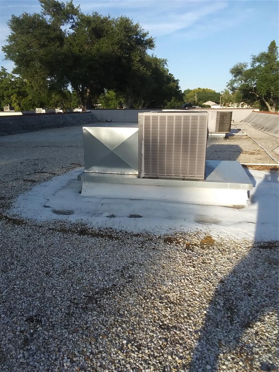 13813 Mission Oaks Blvd Property Photo 33