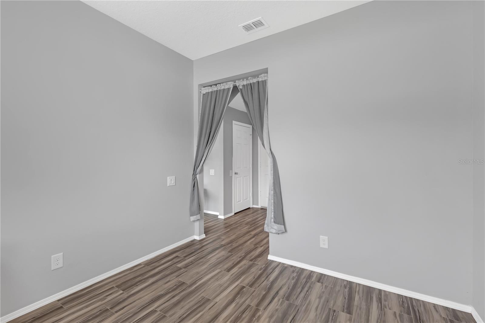 662 Petal Mist Ln Property Photo 17