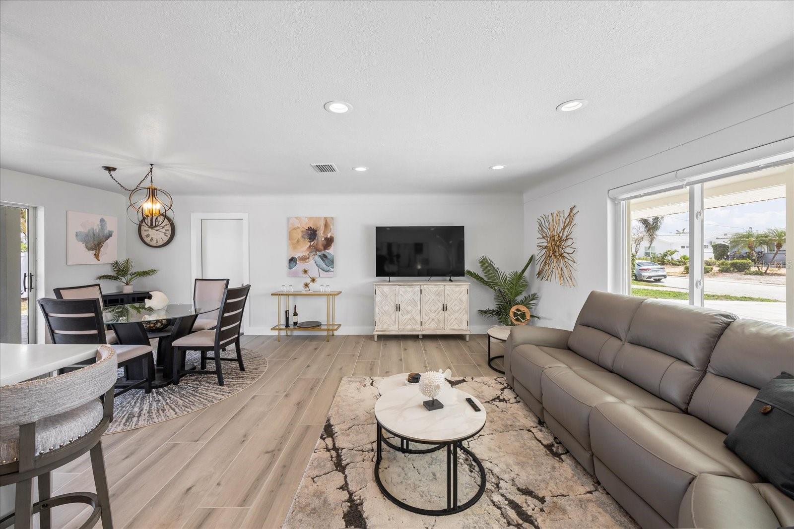 7889 3rd Ave S Property Photo 16