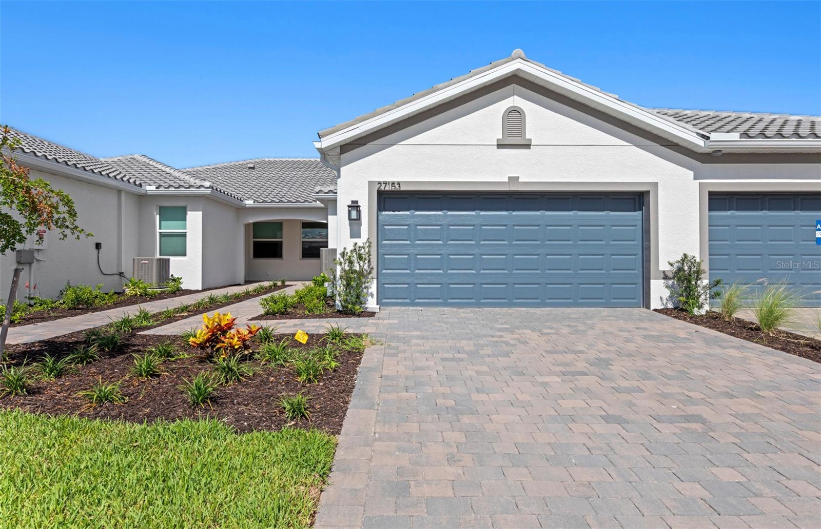 27153 CAPRI SHORES CIR Property Photo 1