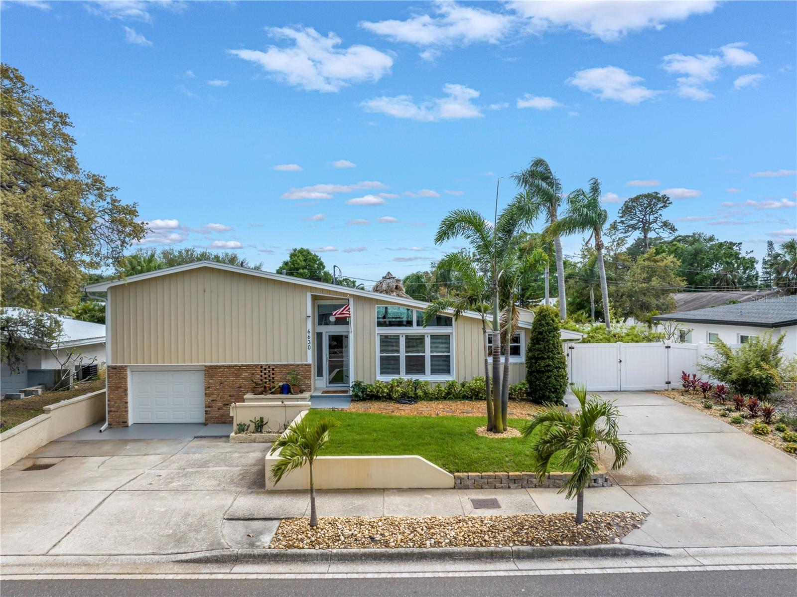 6630 Gulfport Blvd S Property Photo