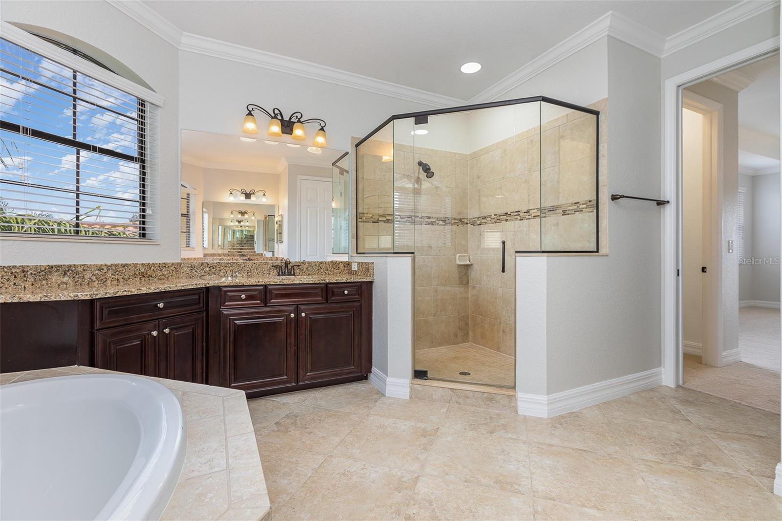 5656 Cloverleaf Run Property Photo 21