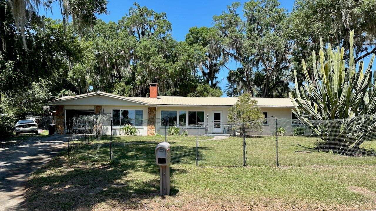 7555 E Shore Dr Property Photo