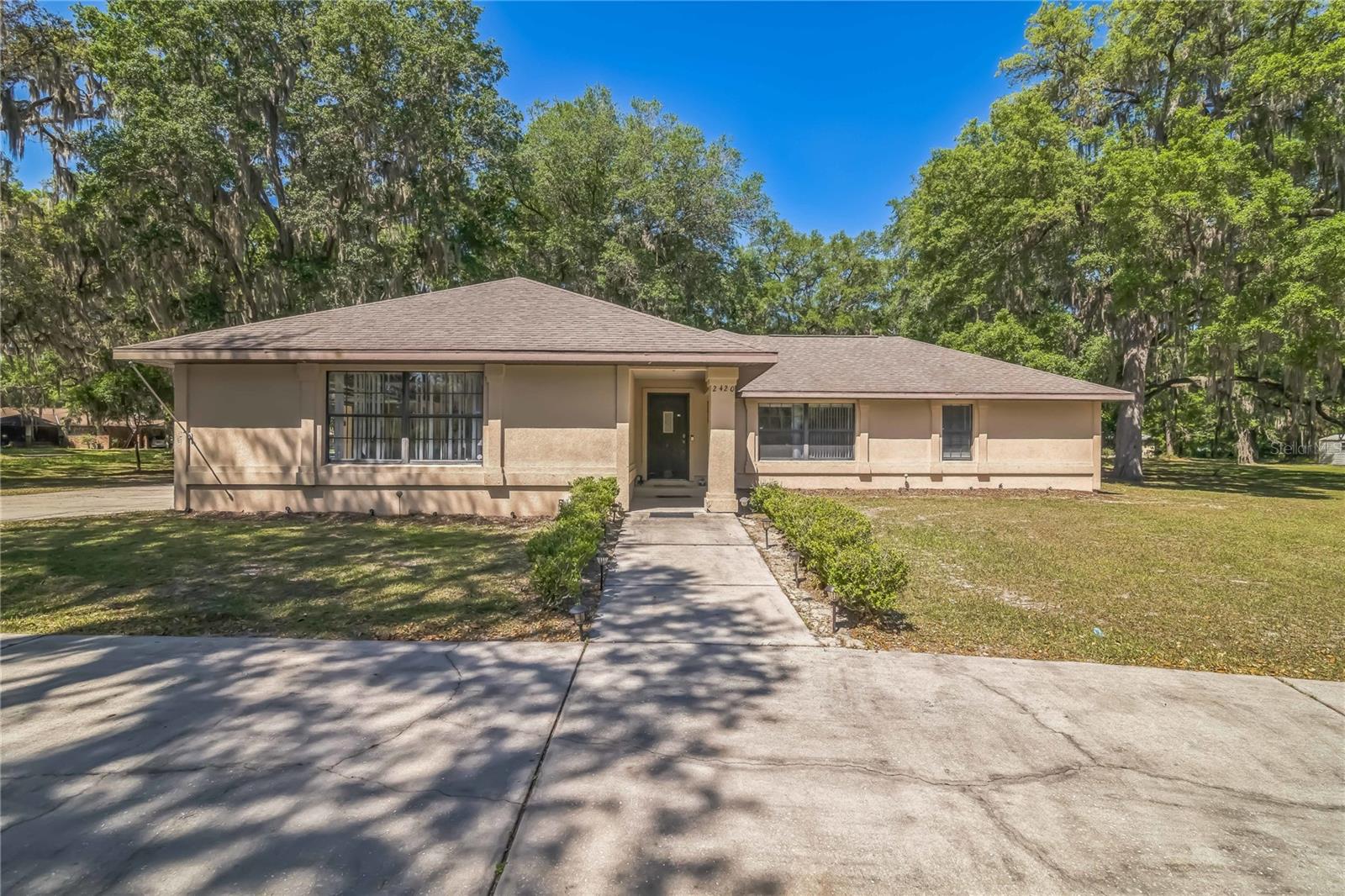 2420 Ne 65th Ter Property Photo